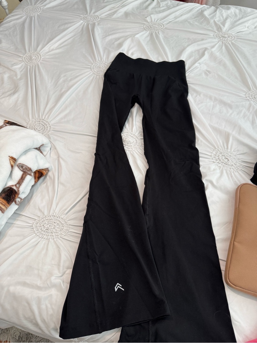 Oner Active Black Wide-Leg Flare Leggings